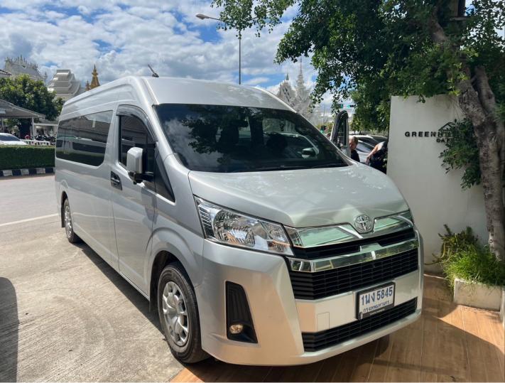 Toyota Hiace van service from Lanchang Travel